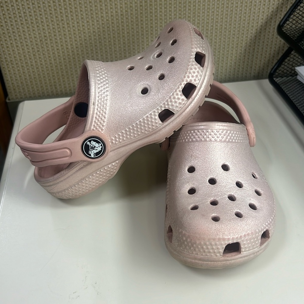 Toddler shimmery croc